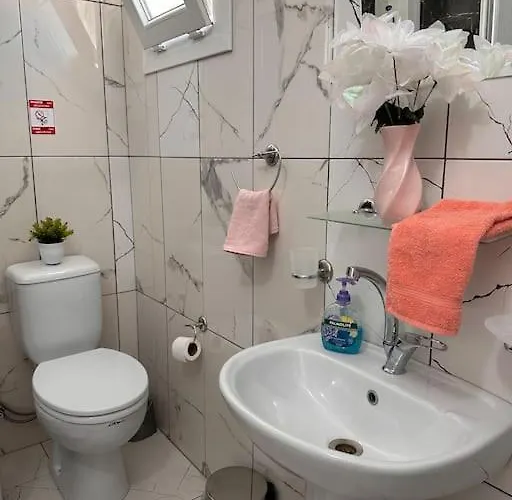 Apartmán New Renovated 1 Bedroom Flat North 5a *