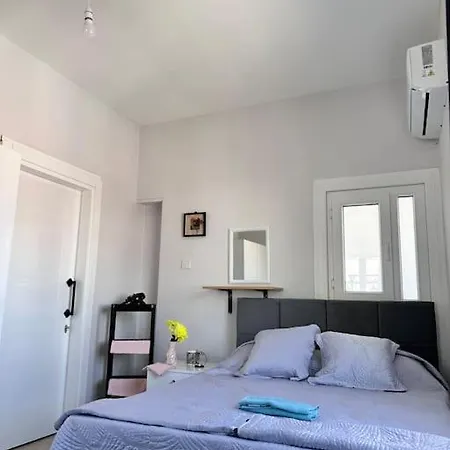 New Renovated 1 Bedroom Flat North 5a Apartament *