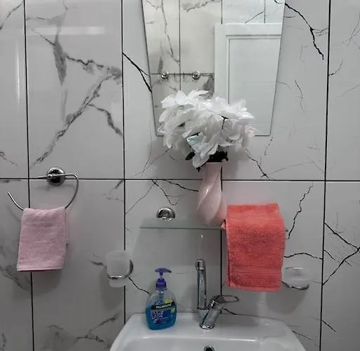 New Renovated 1 Bedroom Flat North 5a * Nicósia